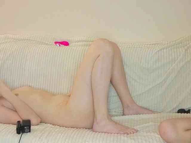 BabyGolly webcam