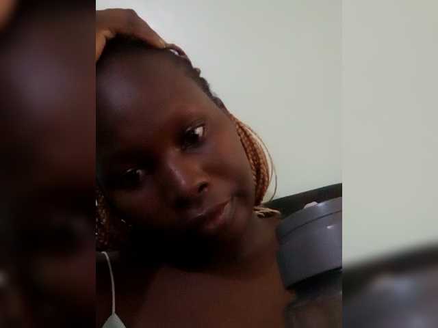 stubbornchique-2030 live cam on BongaCams