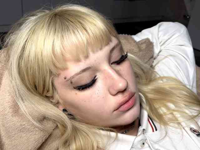 emillema webcam