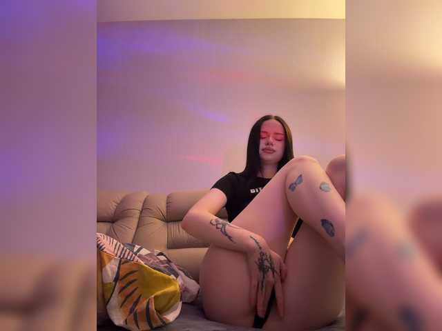 MiGja live cam on BongaCams