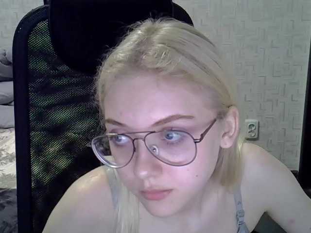 dream-lily live cam on BongaCams