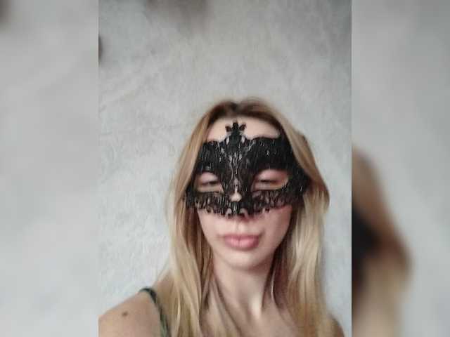 Mayaea-1 live cam on BongaCams