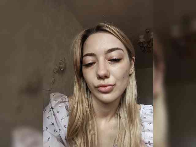 Mayaea-1's cam show statistics and live stream