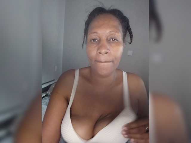 EllyStacy