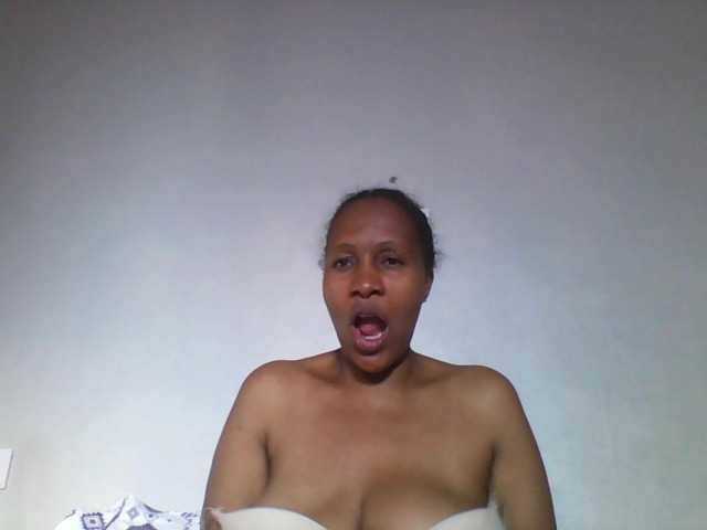 EllyStacy live cam on BongaCams