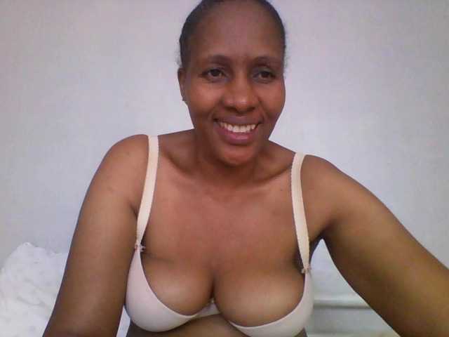 EllyStacy live cam on BongaCams