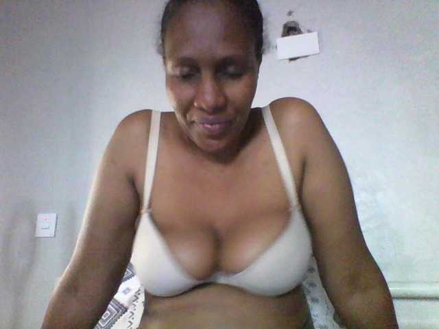 EllyStacy live cam on UnifiedCams
