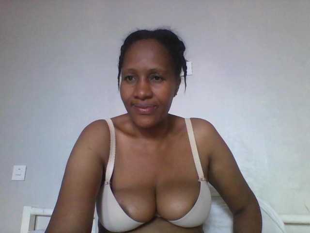 EllyStacy live cam on BongaCams