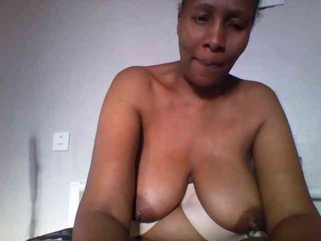 EllyStacy webcam