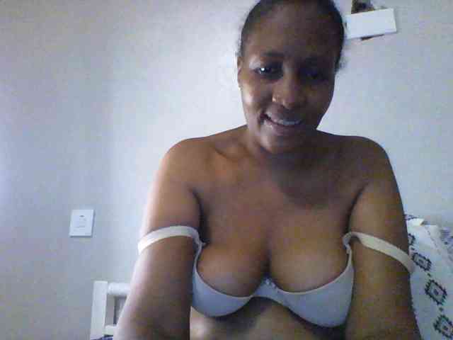 EllyStacy webcam