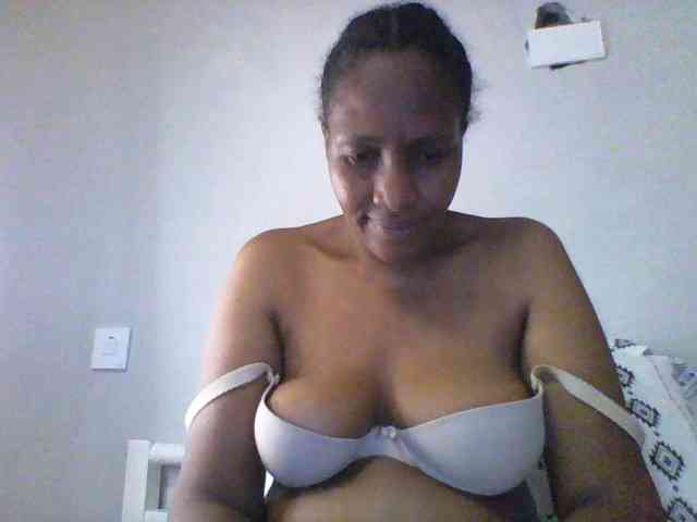 EllyStacy webcam