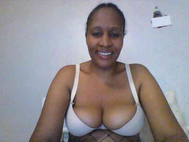 EllyStacy webcam