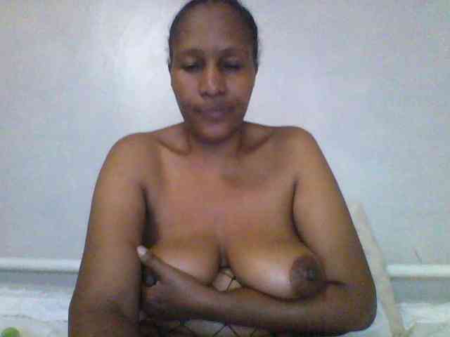 EllyStacy webcam
