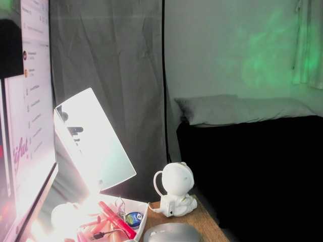 giorivera, live now on BongaCams