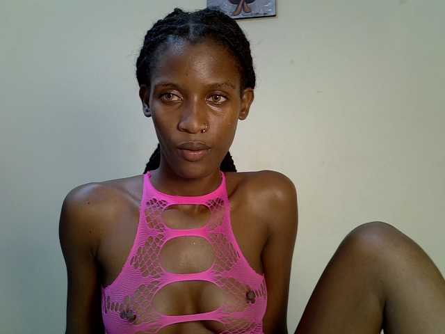 Selassie- live cam on BongaCams