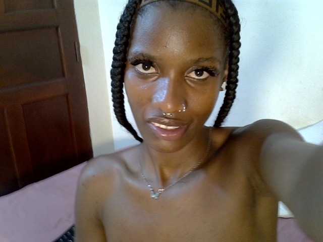 Selassie- live cam on BongaCams