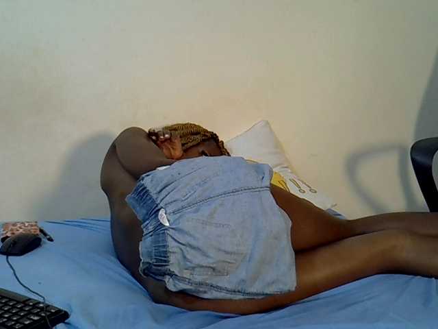 Selassie- live cam on BongaCams