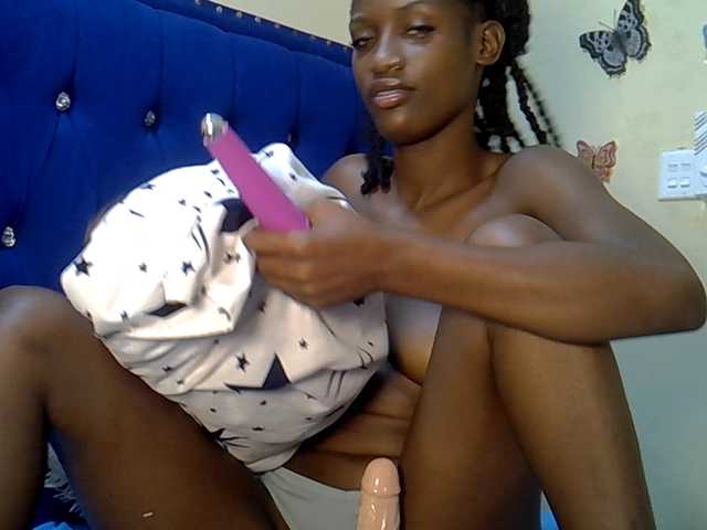 Selassie- live cam on BongaCams
