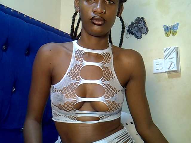 Selassie- live cam on BongaCams
