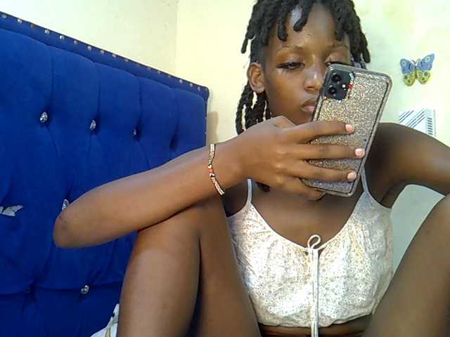 Selassie- live cam on BongaCams