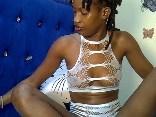 Selassie- live cam on BongaCams