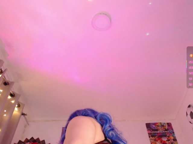 Emmy-Ruiz live cam preview