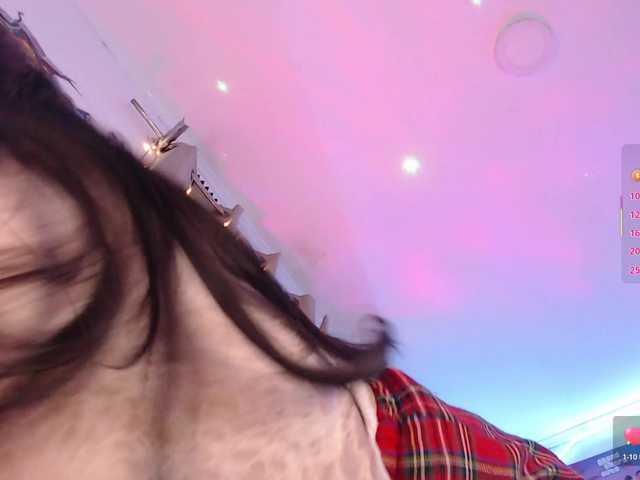 Emmy-Ruiz live cam on BongaCams