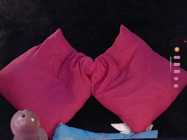 Emmy-Ruiz live cam on BongaCams