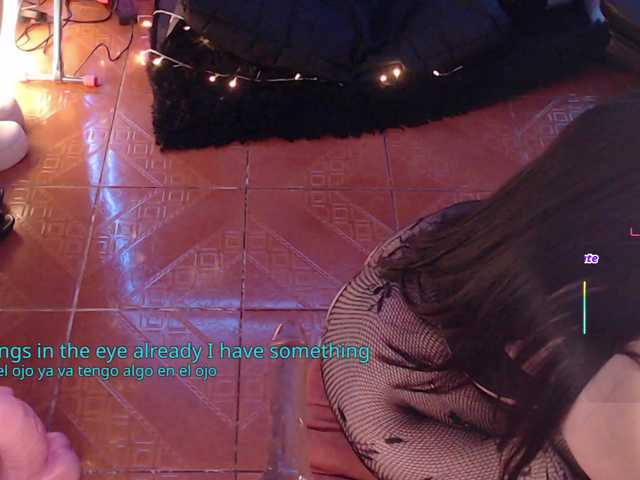 Emmy-Ruiz live cam on BongaCams