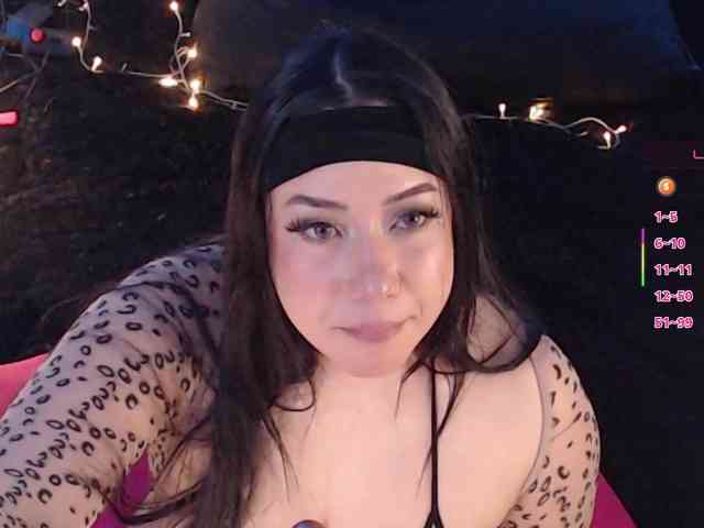 Emmy-Ruiz webcam