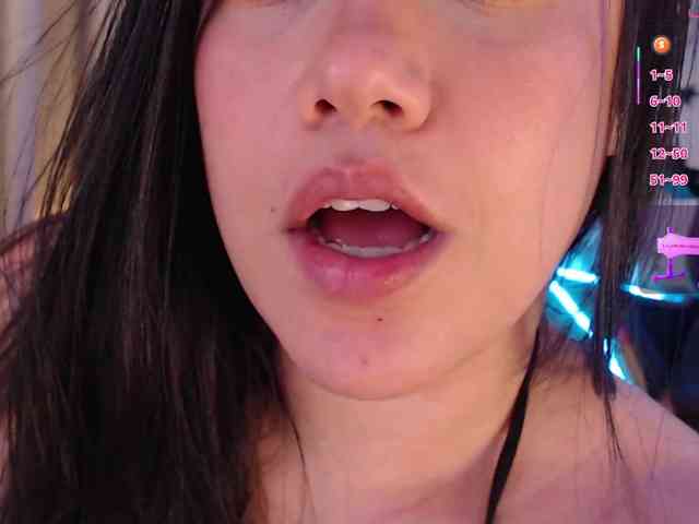 Emmy-Ruiz webcam