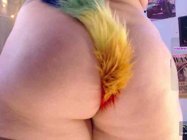 Emmy-Ruiz webcam