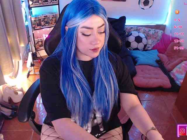 Emmy-Ruiz webcam