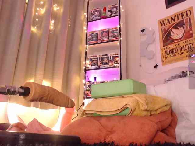 Emmy-Ruiz webcam