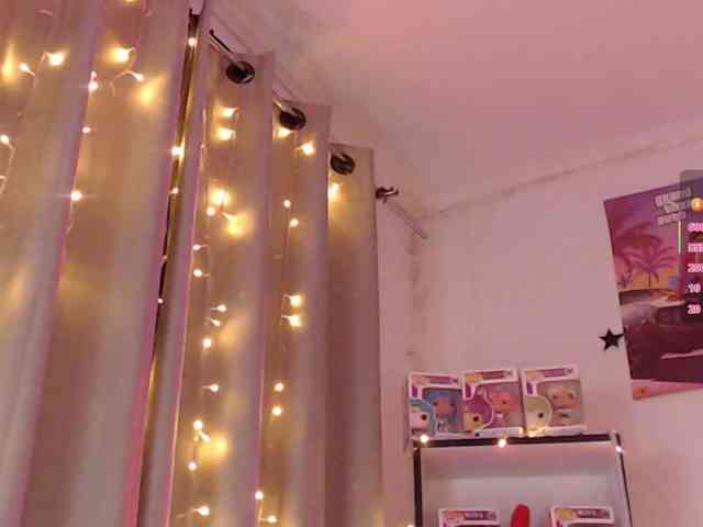 Emmy-Ruiz webcam