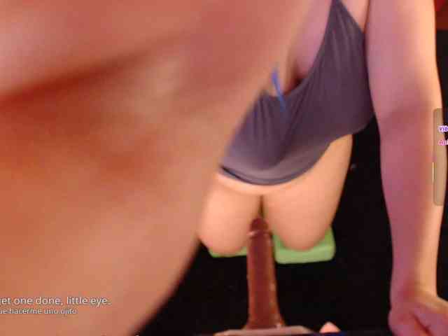 Emmy-Ruiz webcam
