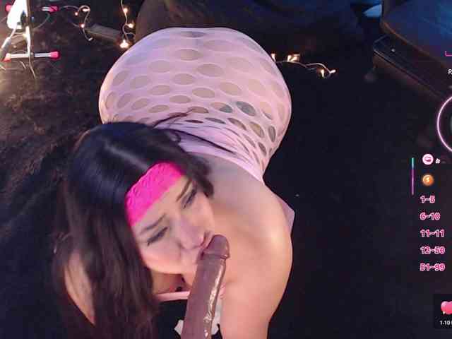 Emmy-Ruiz webcam