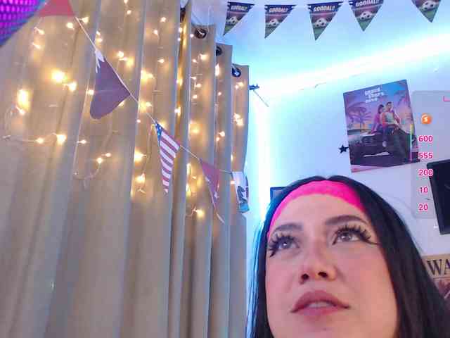 Emmy-Ruiz webcam