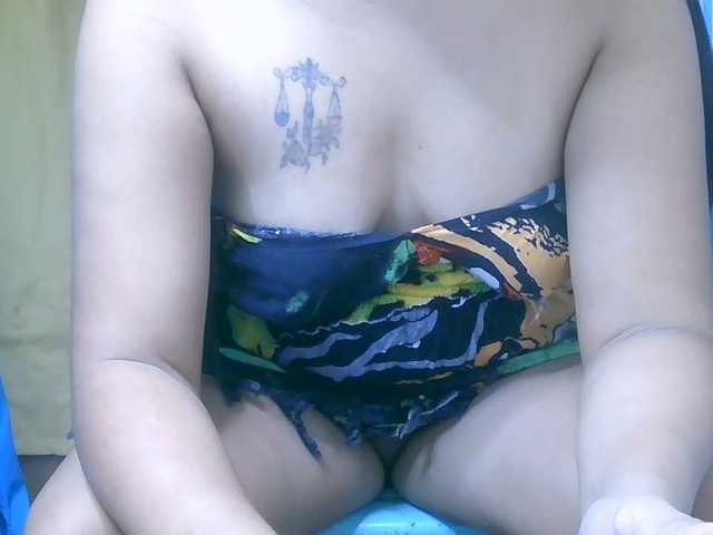 hornypinay69 live cam on BongaCams