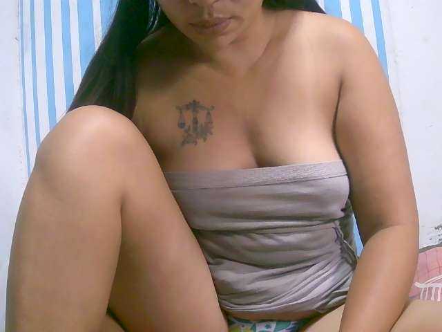 hornypinay69 live cam on BongaCams