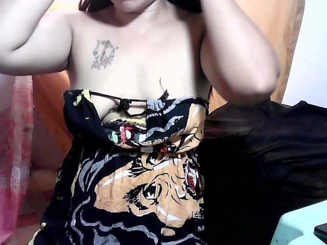 hornypinay69 live cam on BongaCams