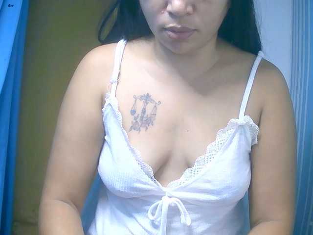 hornypinay69 live cam on BongaCams