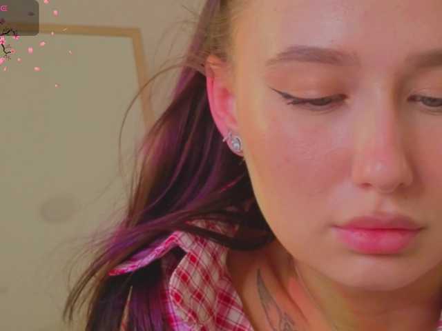 Kiki-angelll live cam on BongaCams