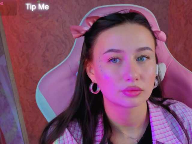 Kiki-angelll live cam on BongaCams
