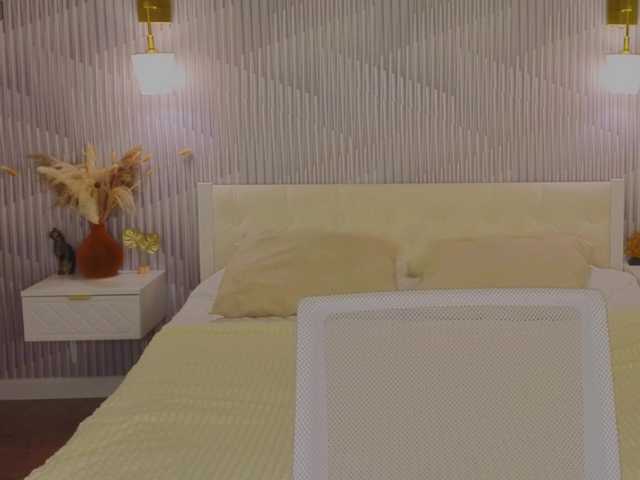 kiki-angelll live sex show