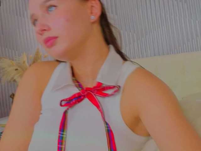 Kiki-angelll live cam on BongaCams