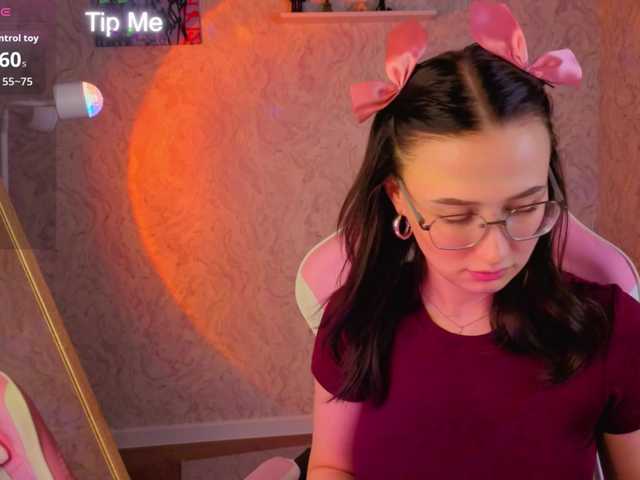 Kiki-angelll live cam