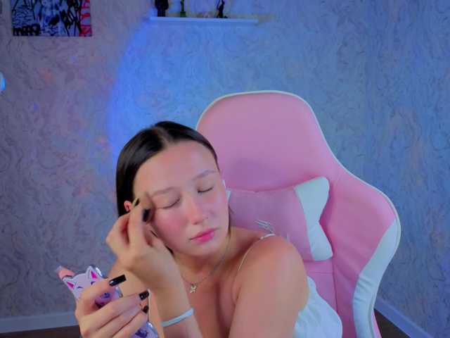 Kiki-angelll live cam