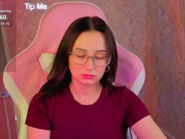 kiki-angelll online