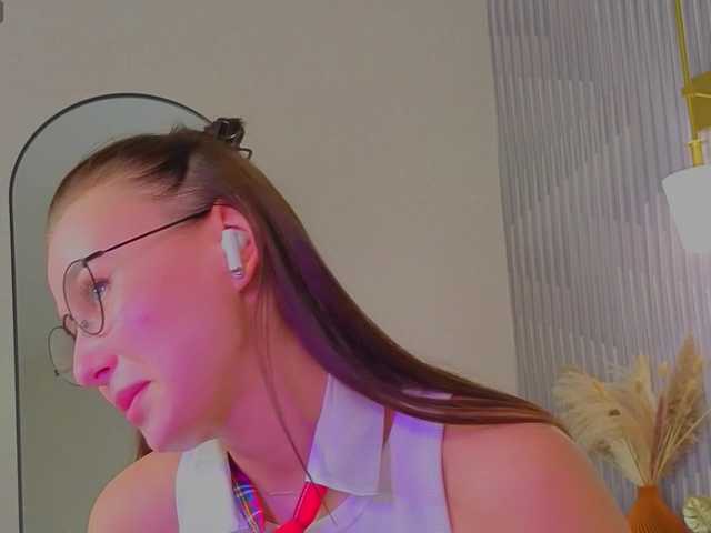 Kiki-angelll live cam on BongaCams
